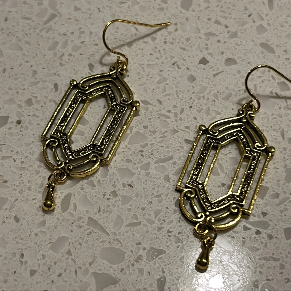 Vintage Bohemian Style dangle Earrings - Picture 4 of 9